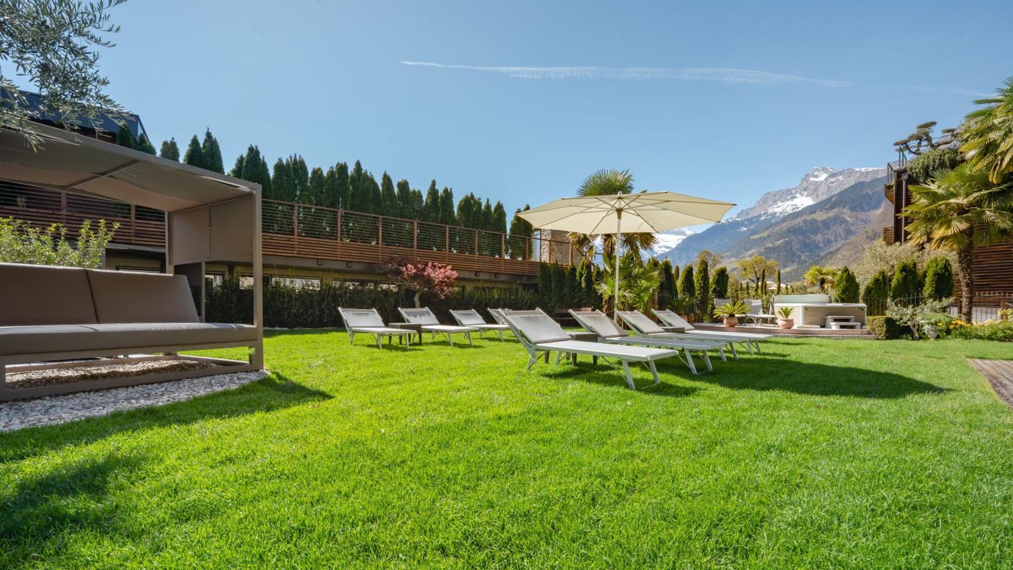 Hotel Alpenhof Tirolo Exterior photo
